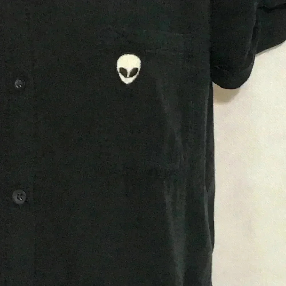 Brandy Melville Black Alien Top Size One Size—A4 - Picture 3 of 5